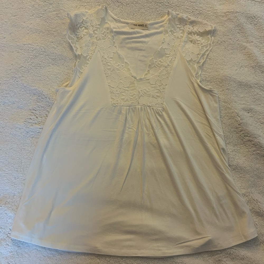 Women’s Size L Boutique Elevated Basic Top with Lace Detail - White